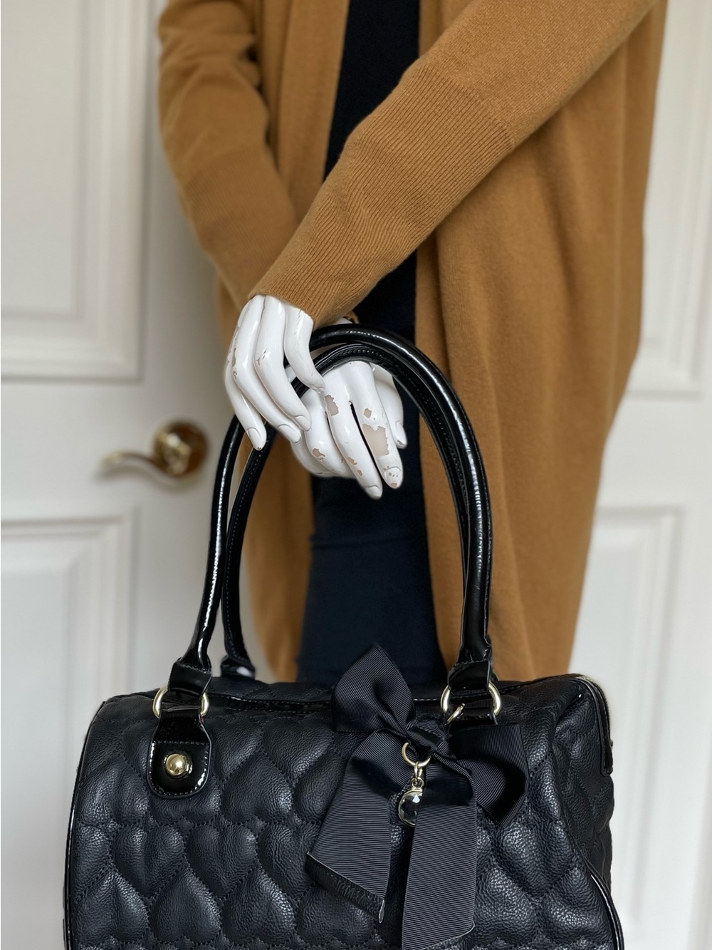 Betsey Johnson Black Heart Quilted Satchel Purse | Bow Charm | Gold Hardware - Picture 2 of 8